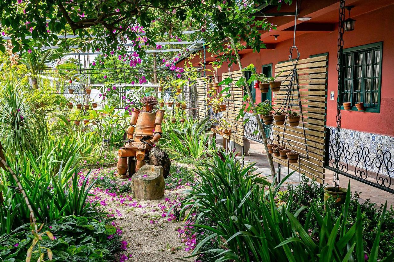 Studios Duplos E Individuais 450M Da Praia Rai フロリアノポリス エクステリア 写真