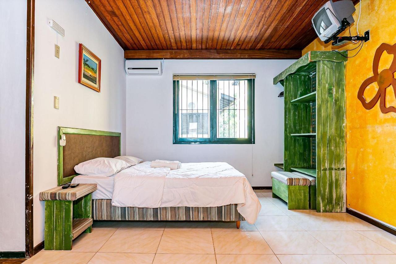 Studios Duplos E Individuais 450M Da Praia Rai フロリアノポリス エクステリア 写真